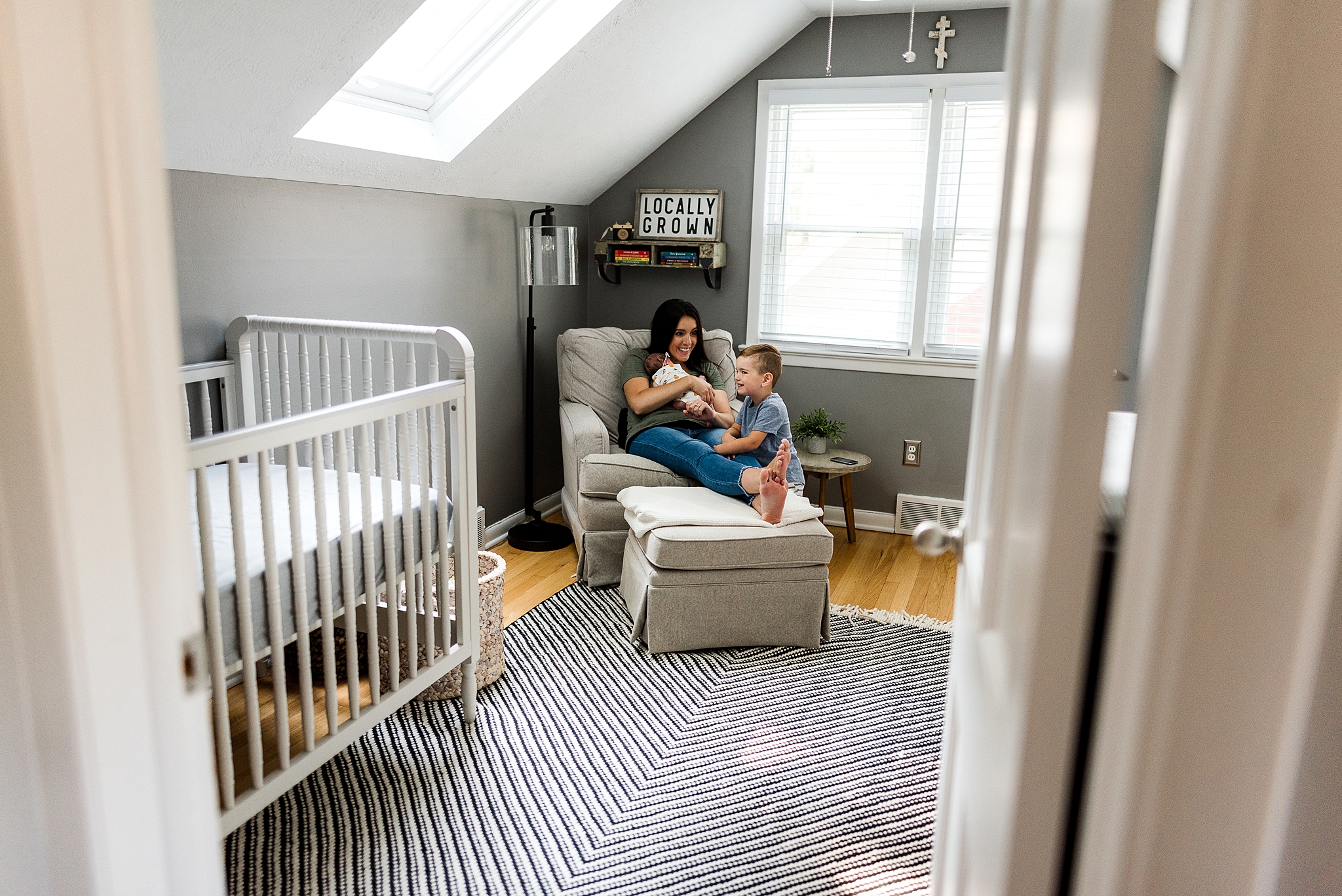 in-home lifestyle newborn photography cleveland
